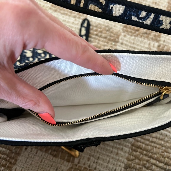 Christian Dior saddle bag - Picture 9 of 11